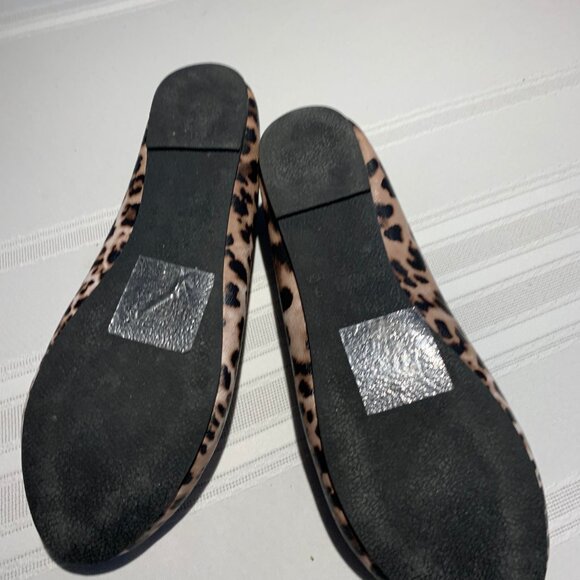 Atmosphere Leopard Print Flats - Picture 3 of 7